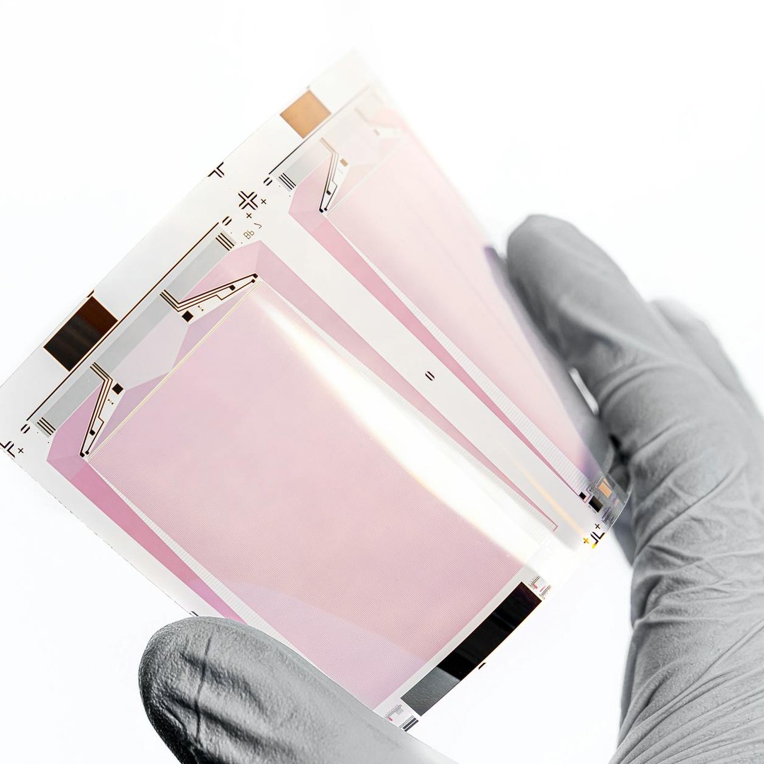 Un écran OLED émet sa propre lumière pixel par pixel.