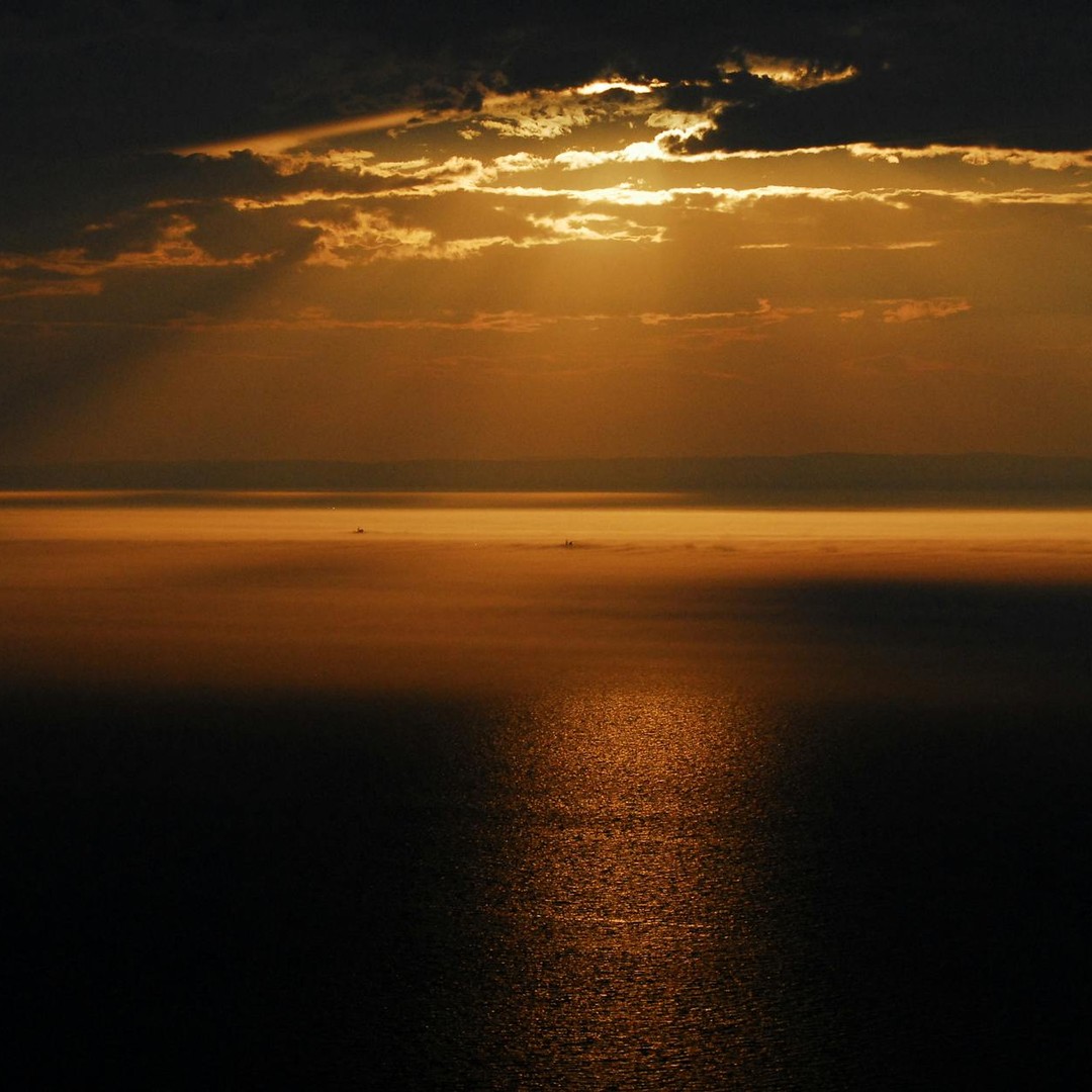 La mer Morte est un lac salé fermé.