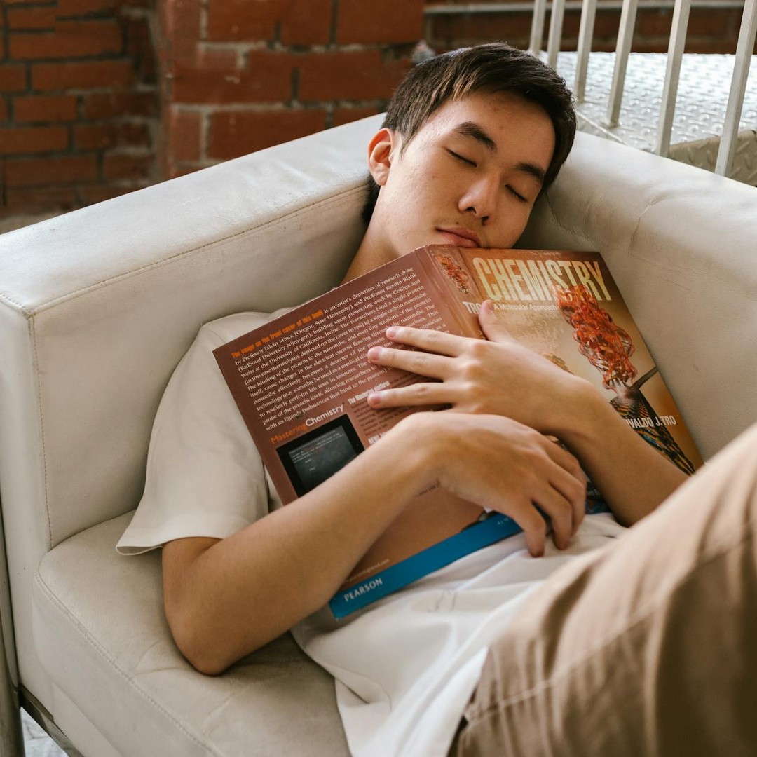 Le sommeil aide le cerveau à consolider certains apprentissages.