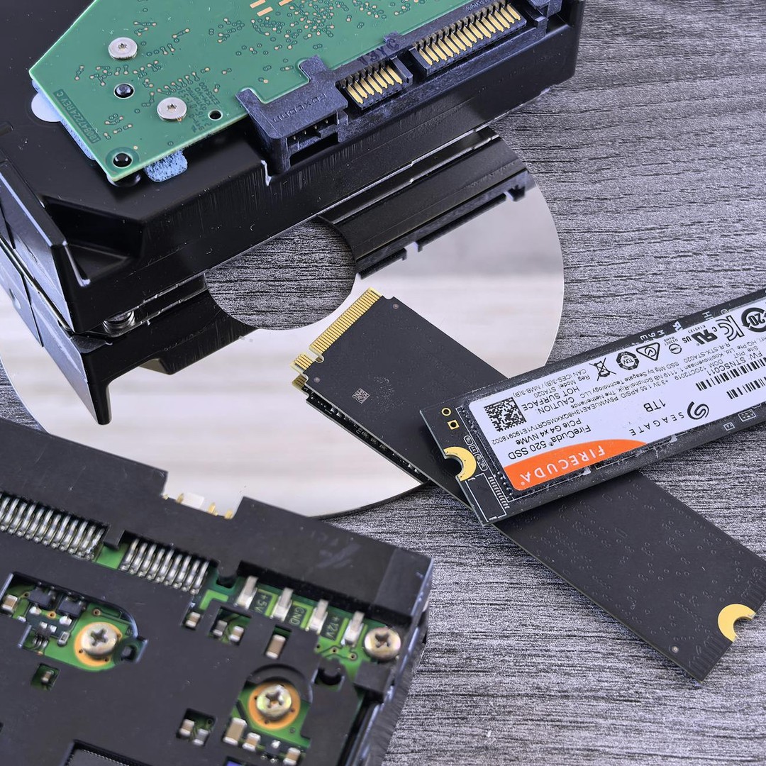 Un disque SSD lit les données sans bras mécanique mobile.