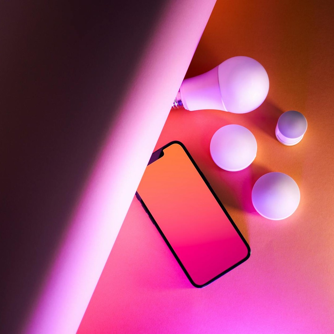Un gyroscope aide un smartphone à savoir qu'il tourne.