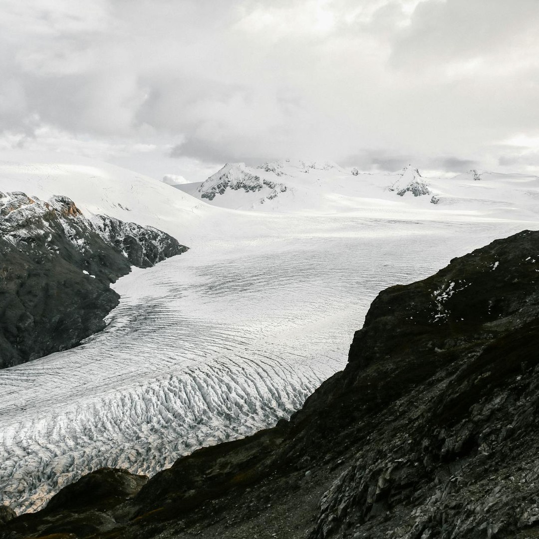 Une moraine marque l'endroit où un glacier a abandonné des débris.