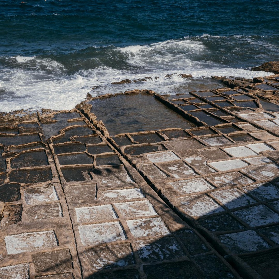 Le sel des océans provient principalement de l'érosion des roches terrestres.