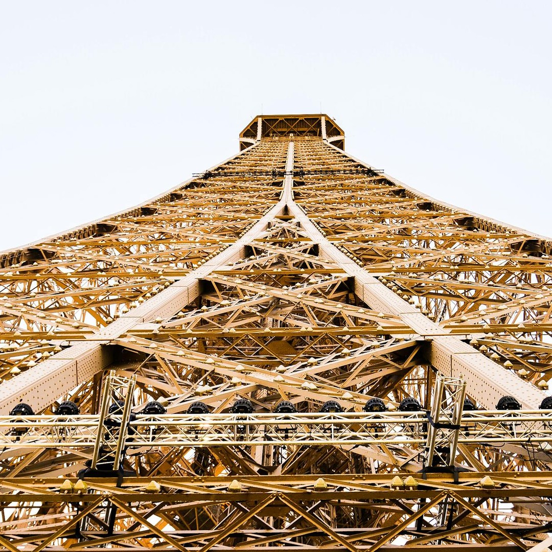 La tour Eiffel était censée être démantelée 20 ans après sa construction.