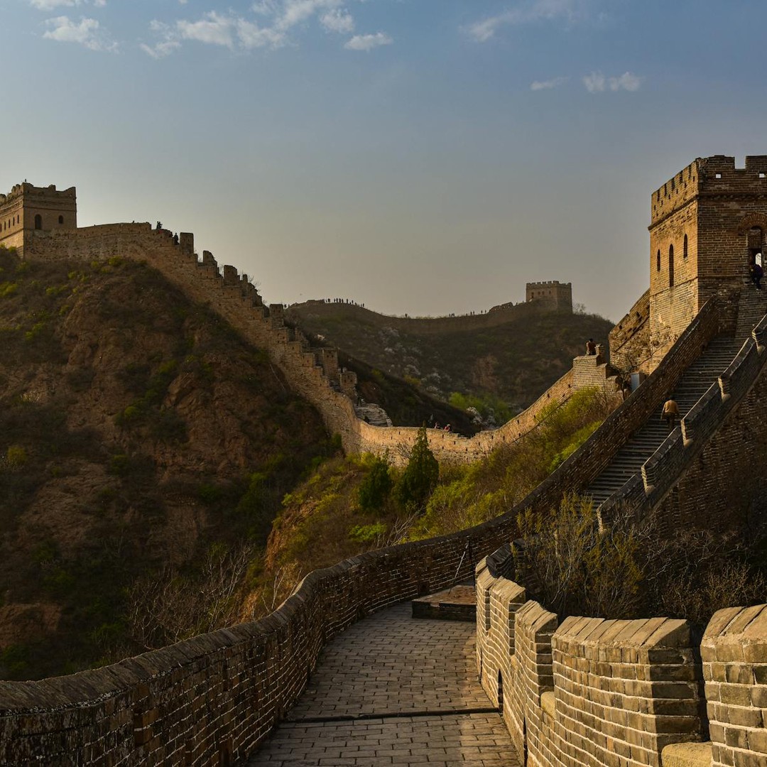 La Muraille de Chine n'est pas une ligne continue mais un ensemble de fortifications.