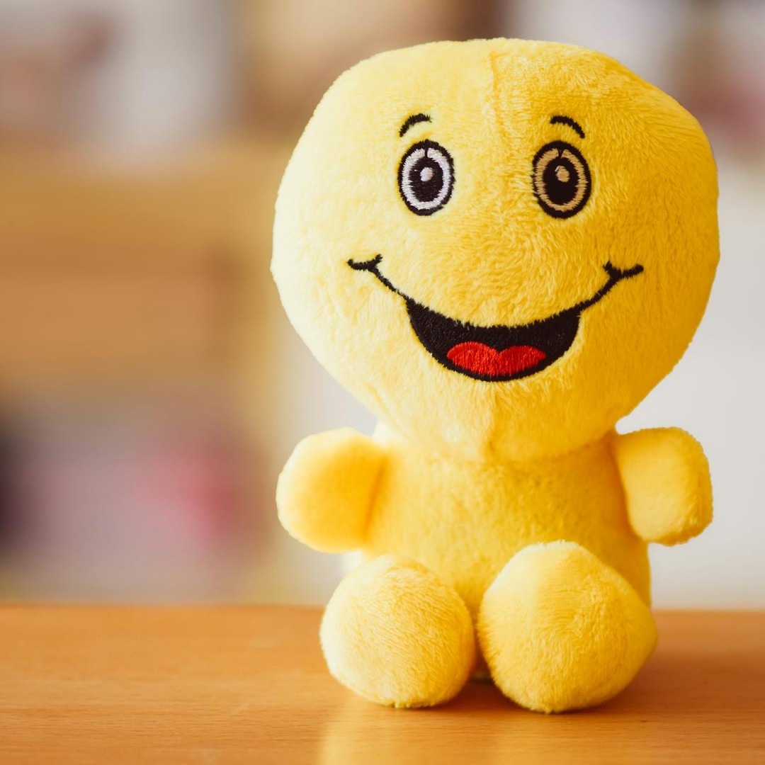 Le simple fait de sourire, même forcé, peut réduire votre niveau de stress.