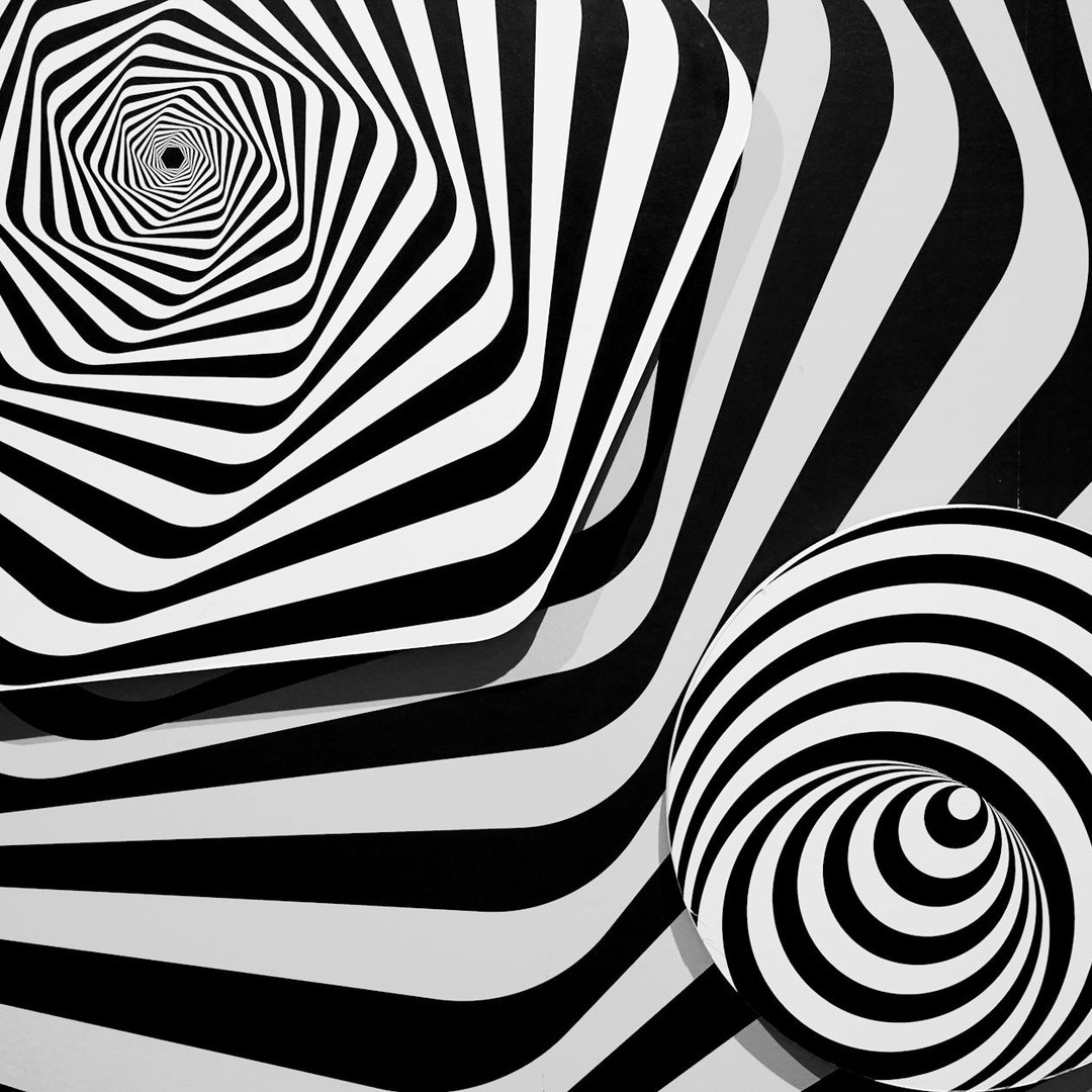 Les illusions d'optique révèlent comment notre cerveau interprète et parfois déforme la réalité.