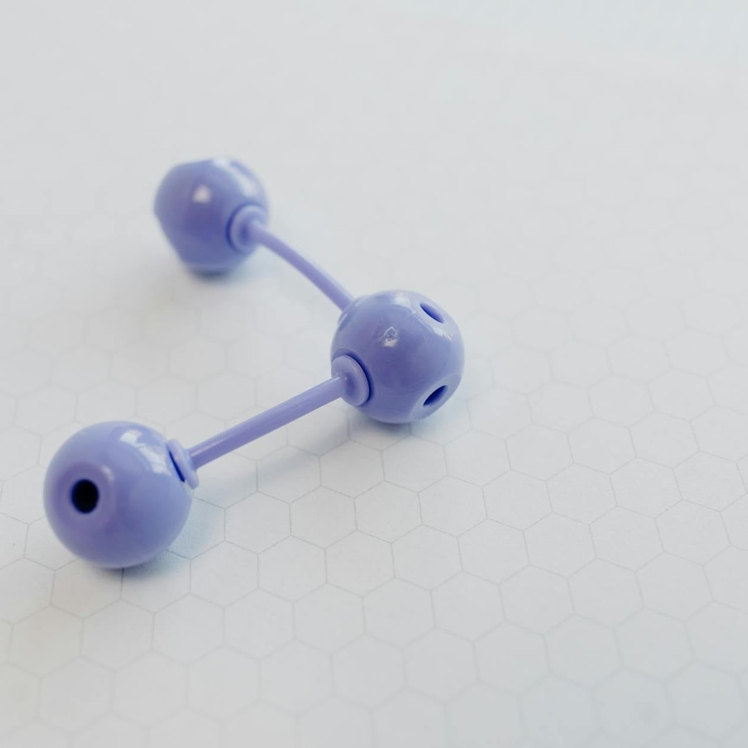 La nanotechnologie permet de manipuler la matière à l'échelle de l'atome.