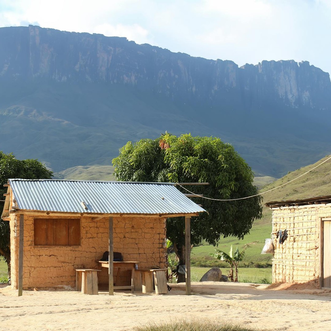 Le mont Roraima ressemble à une table géante posée entre Venezuela, Brésil et Guyana.
