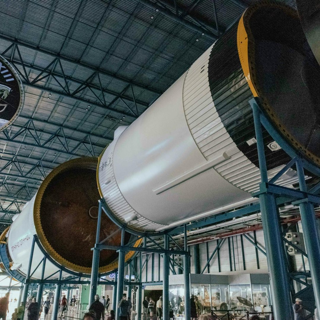 Le logiciel d'Apollo 11 tenait dans d'épais listings papier avant d'être transformé en mémoire tissée.