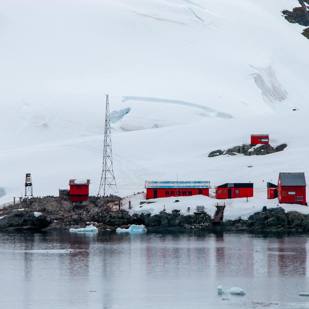 Le record de la température la plus basse sur Terre est de -89,2°C.
