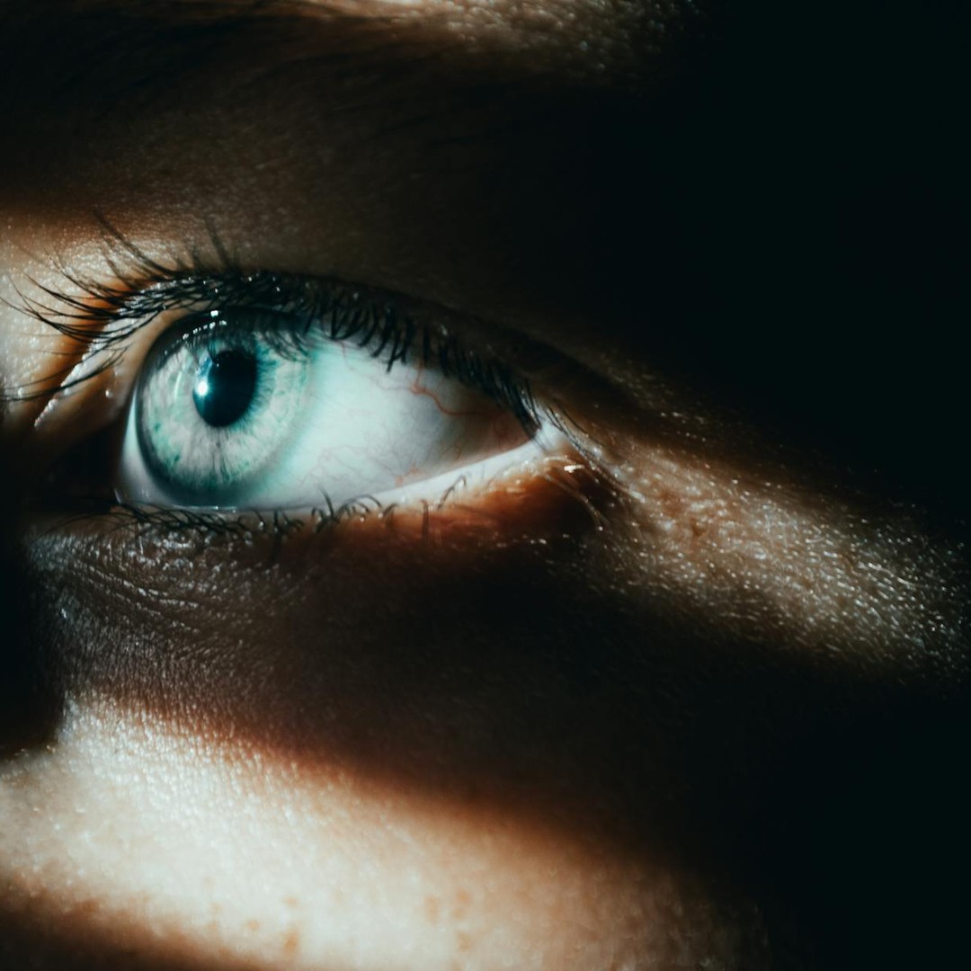 L'œil humain peut détecter un photon unique dans l'obscurité totale.