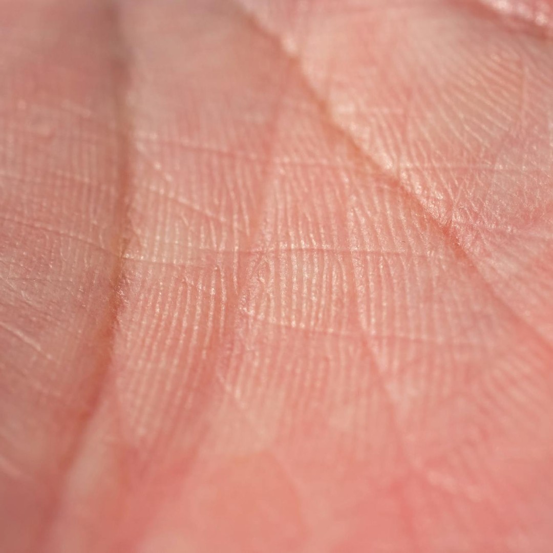 Votre peau se renouvelle en permanence, environ toutes les trois à quatre semaines.