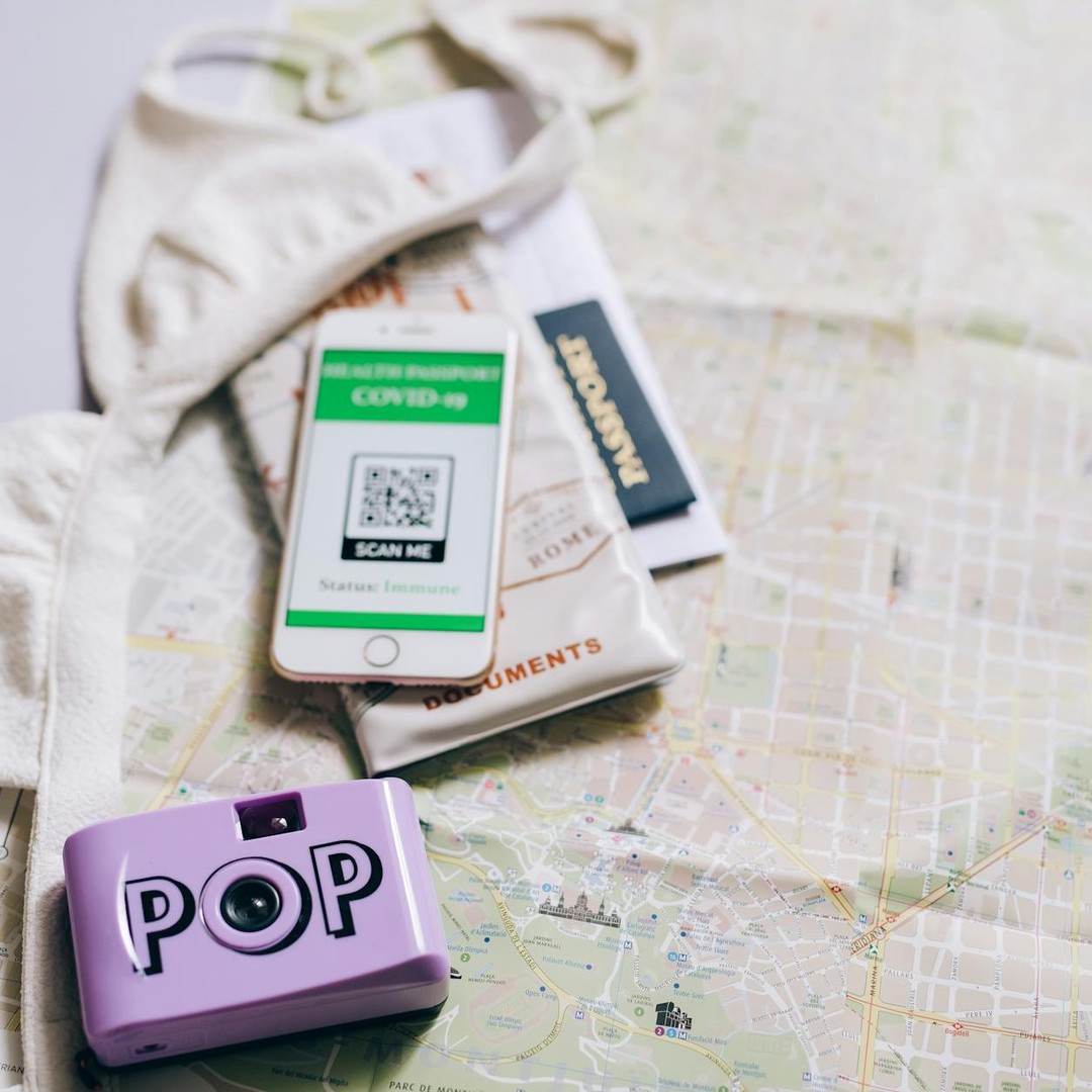 Un QR code se lit dans plusieurs sens grace a ses trois reperes carres.