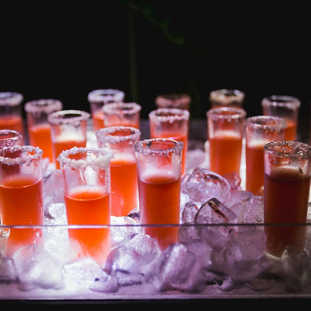 L'effet cocktail party aide à repérer votre prénom dans le bruit.